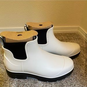 Uggs White Droplet Rain Boots